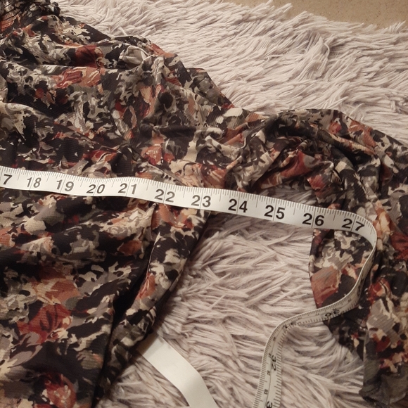 CJ Banks Smocking Top Size 1X - Picture 11 of 15